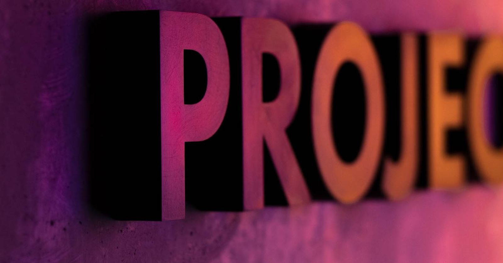 Jak zarządzać projektami w wakacje?