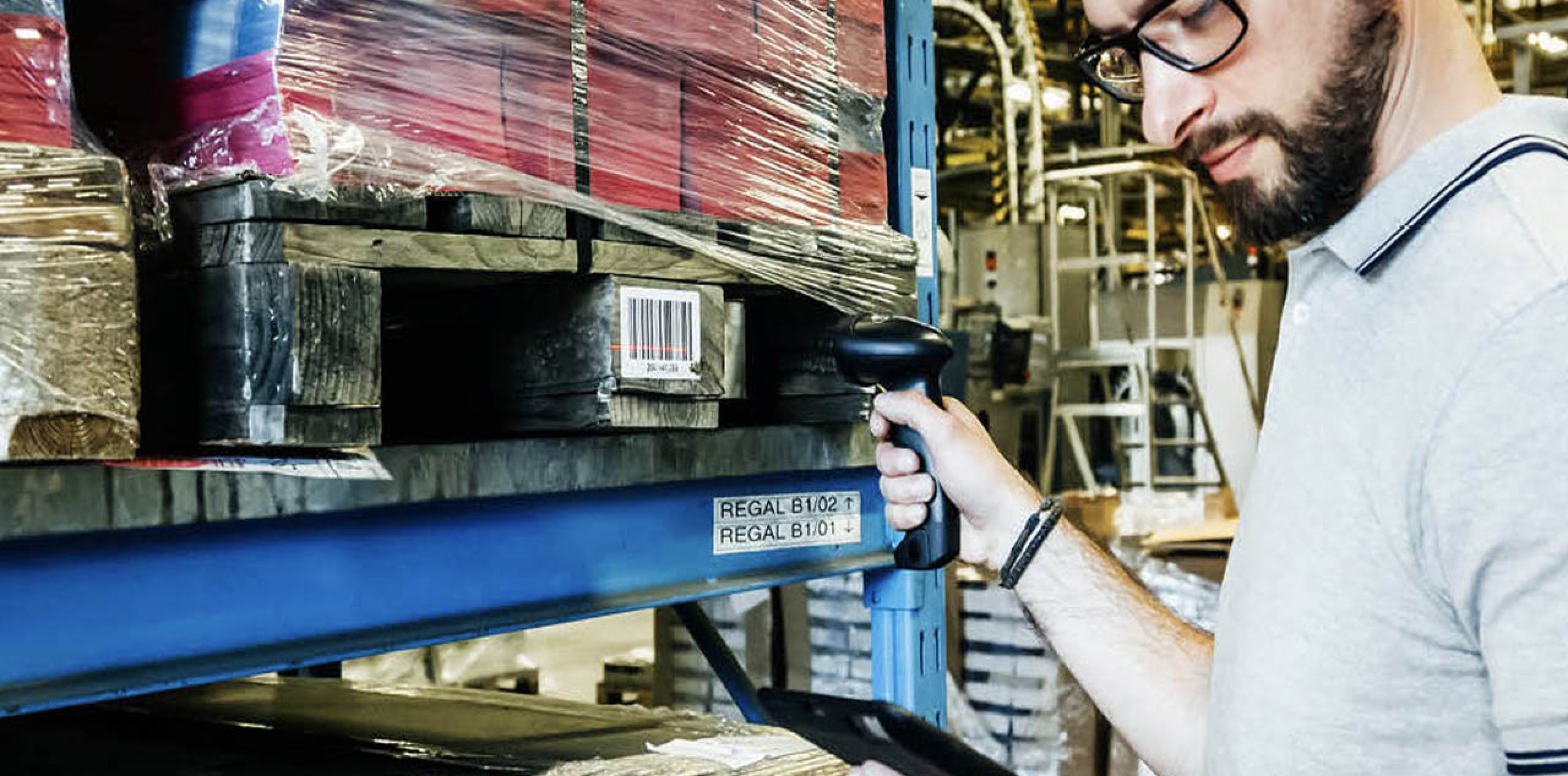 Jak dystrybutorzy mogą czerpać korzyści z zaawansowanych analiz stanów magazynowych w systemie ERP?