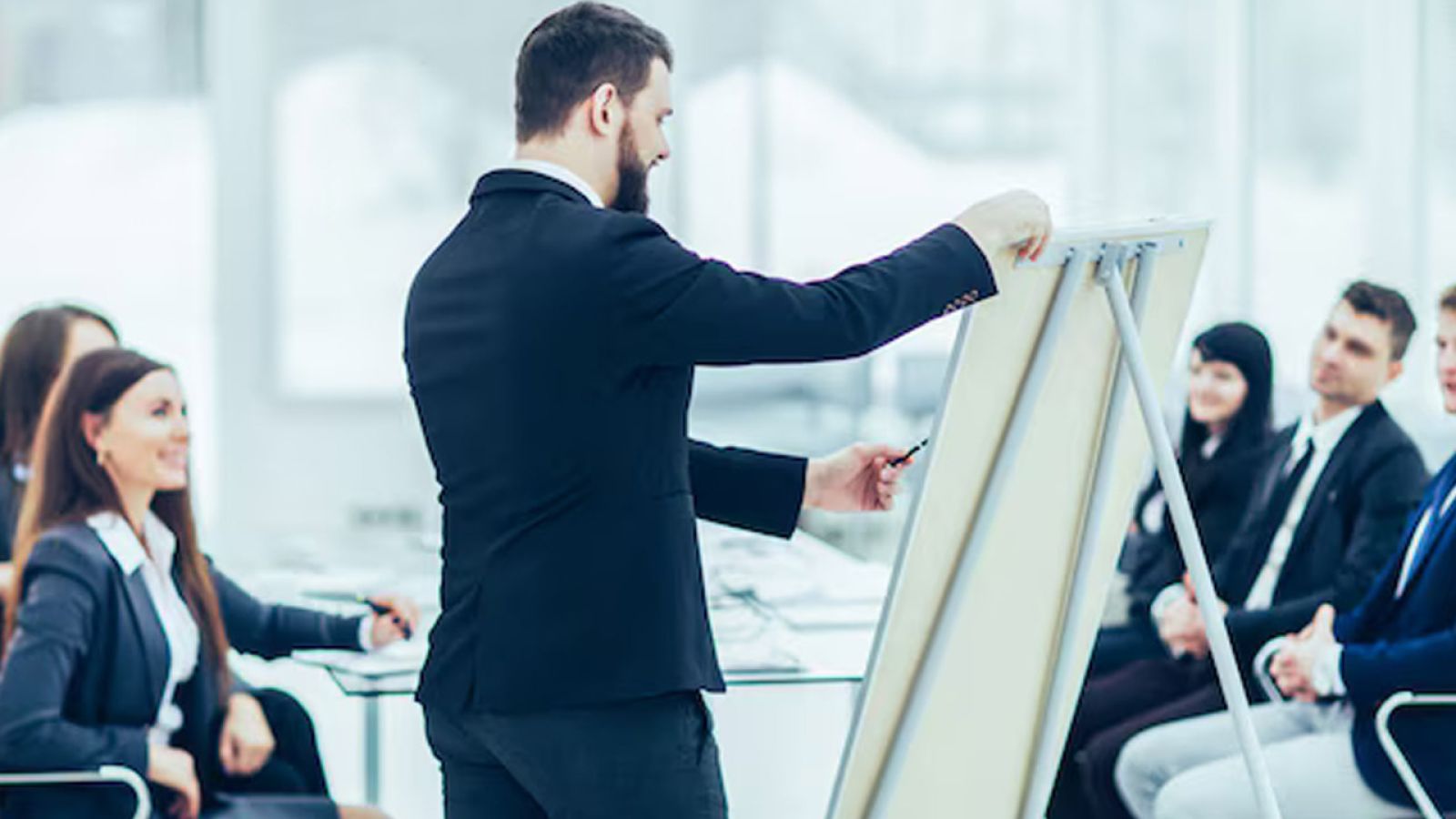 Akademia ERP: Nowa przestrzeń edukacyjna dla pasjonatów systemów ERP na polskim rynku