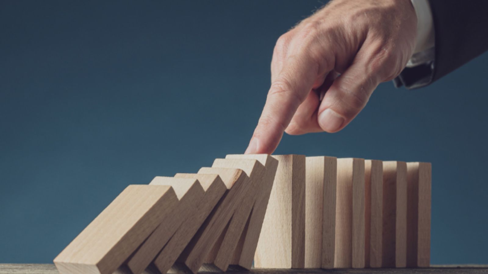 Change management krok po kroku – jak wybrać właściwy model zarządzania zmianą i zaplanować działania