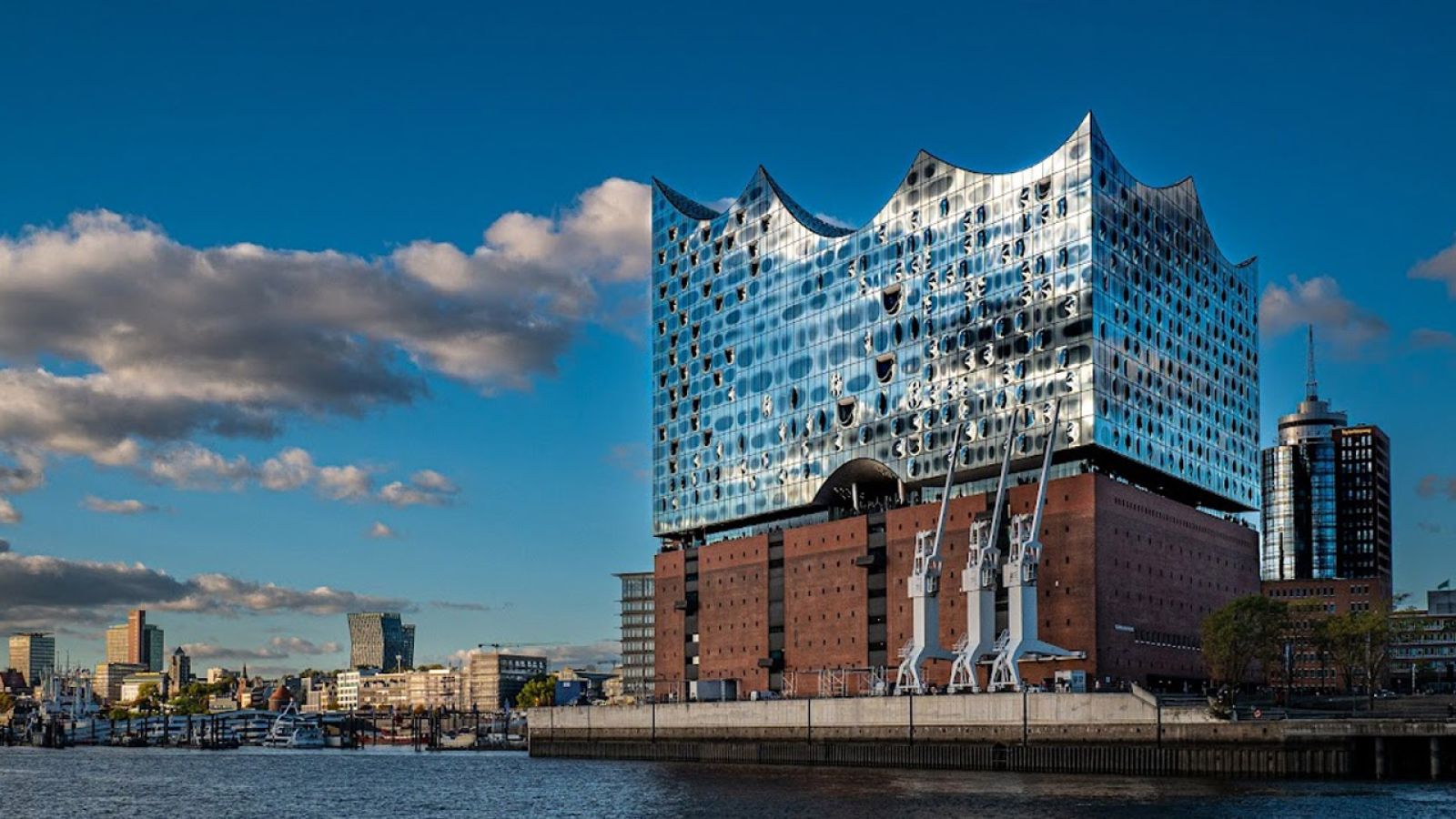 Ulice, mosty i… chmura obliczeniowa:  jak Hamburg zarządza infrastrukturą miejską?