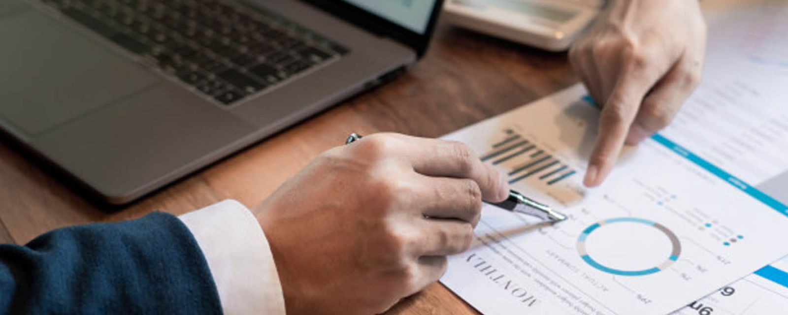 W jaki sposób systemy ERP pomagają w finansowym podsumowaniu roku?