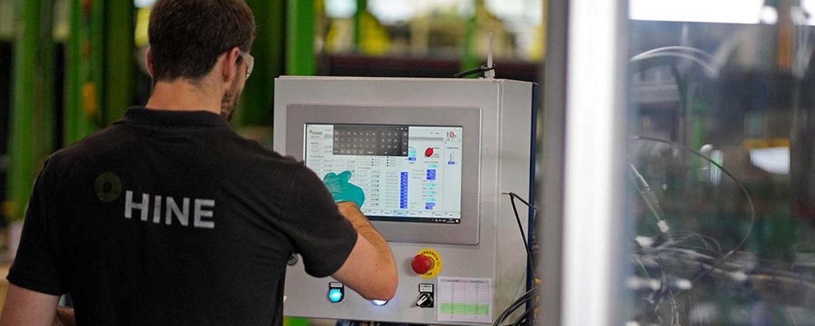 IFS wspiera Hine Group w ujednoliceniu i rozszerzeniu działalności biznesowej na całym świecie