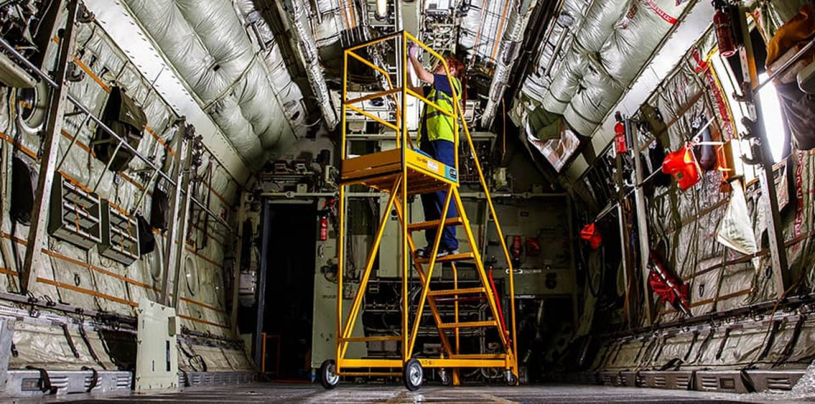 IFS pomaga Marshall Aerospace and Defence Group w transformacji globalnej działalności produkcyjnej i usługowej