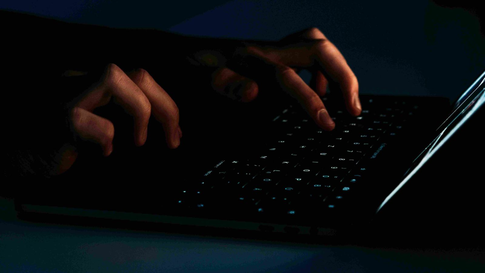 Co sprawdziło się w prognozach cyberbezpieczeństwa na 2025 rok i czego spodziewać się w 2026?