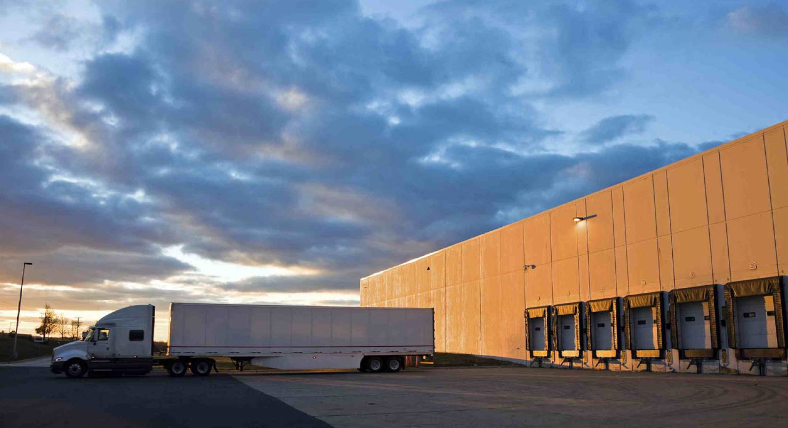 Wdrożenie systemu ERP dla branży dystrybucyjnej – 7 najważniejszych korzyści biznesowych