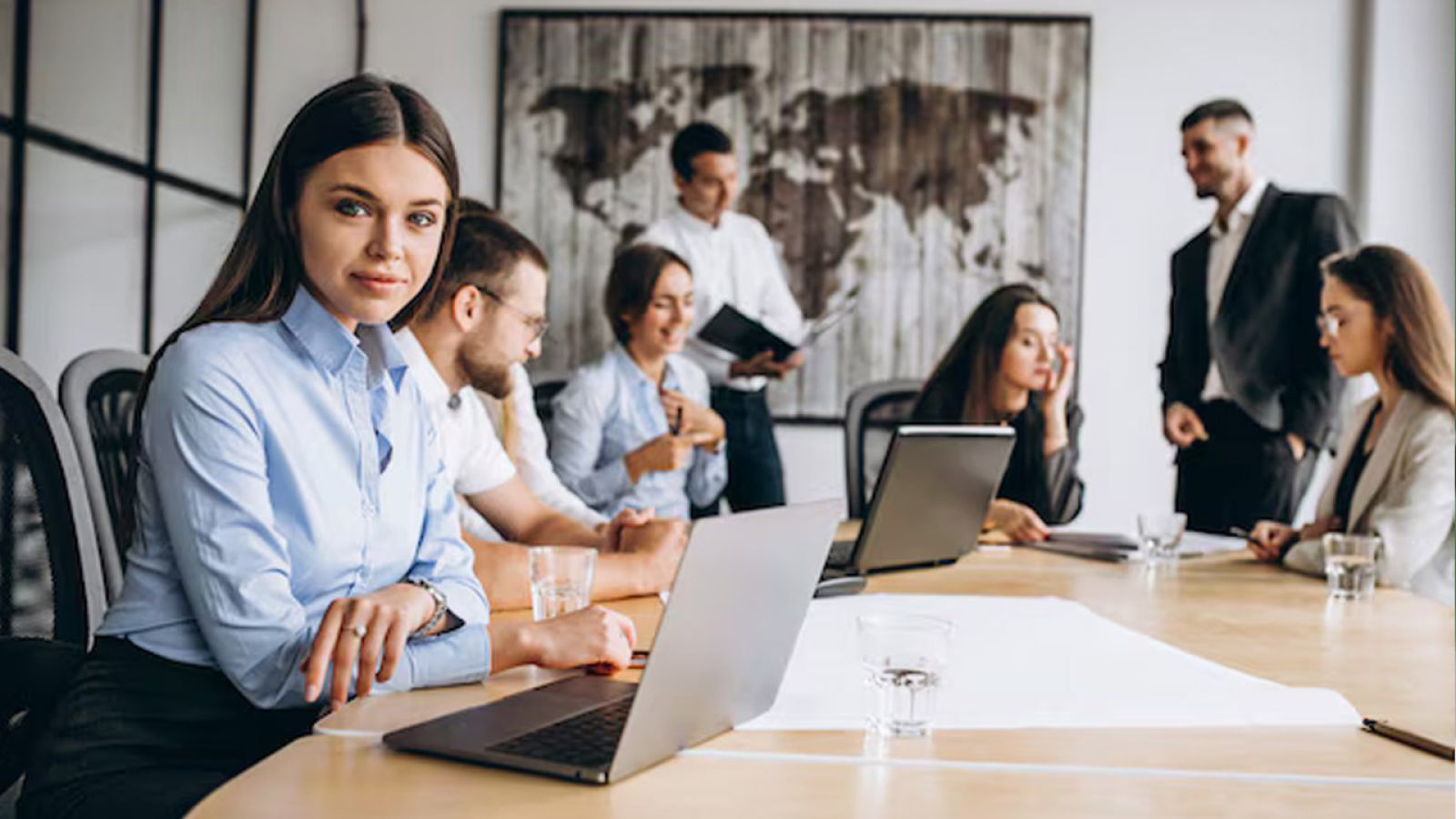 Czy warto mieć wewnętrzny dział wdrożeń ERP? Co się bardziej opłaca?