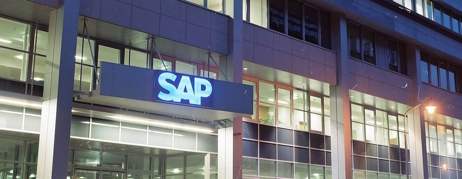 Siemens i SAP wspólnie przyspieszają transformację cyfrową przemysłu