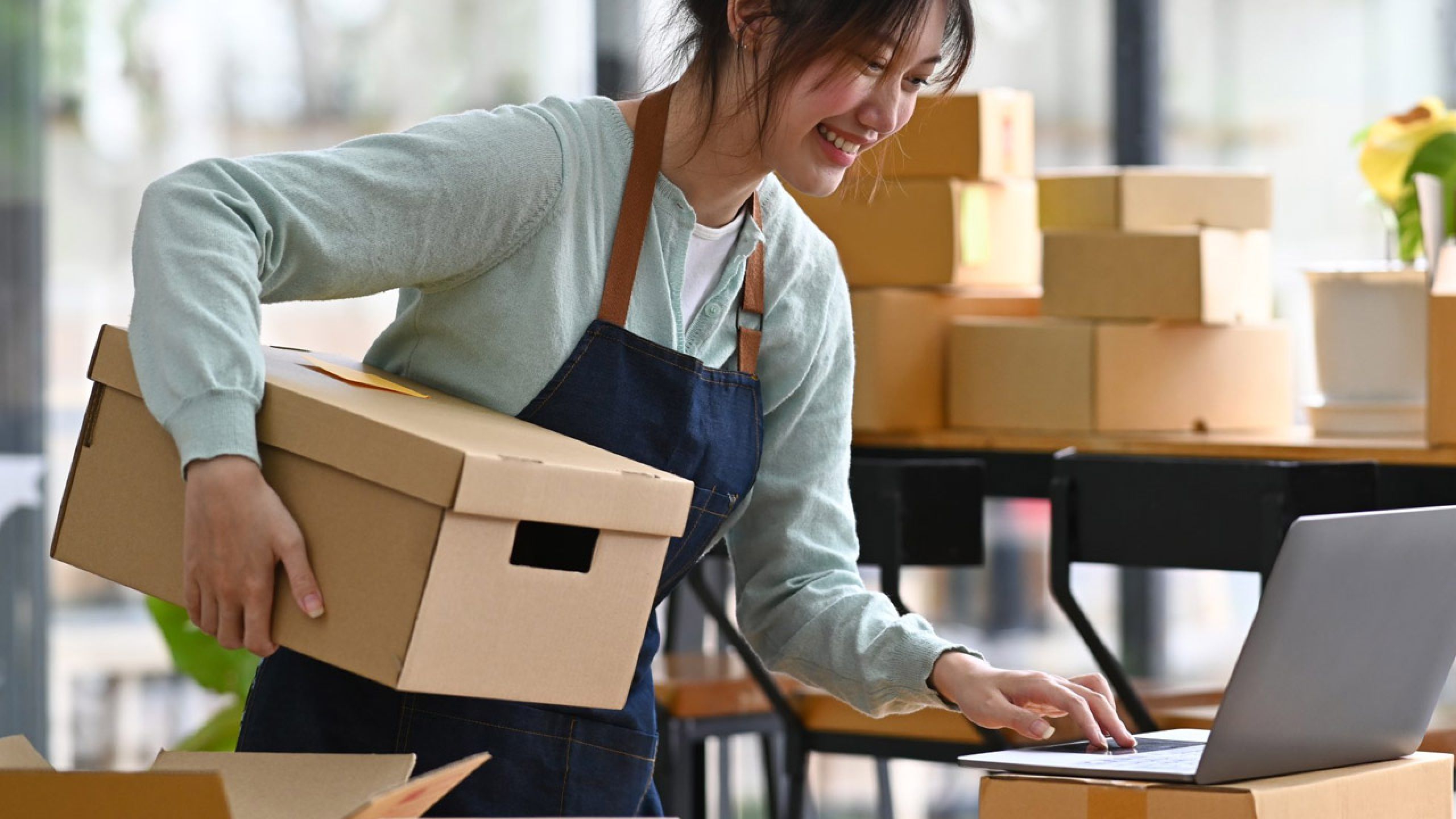 Jak system ERP może pomóc zwiększyć sprzedaż w sklepie internetowym?