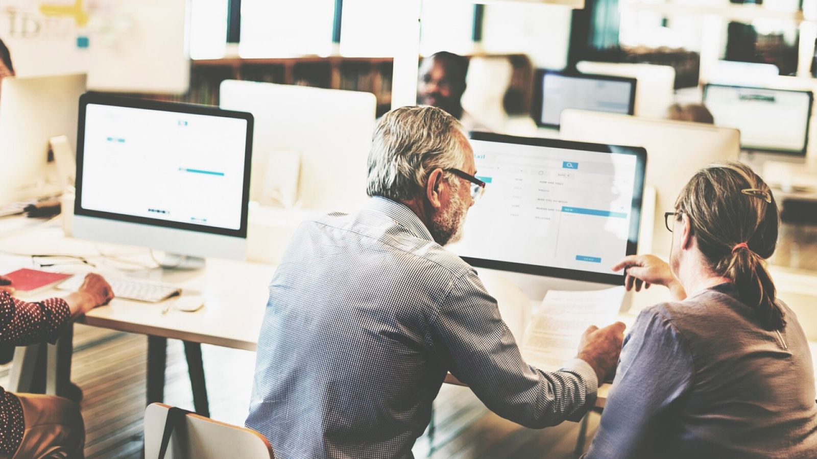 Przyszłość usług biznesowych – integracja zwiększa efektywność zdaniem 64% liderów