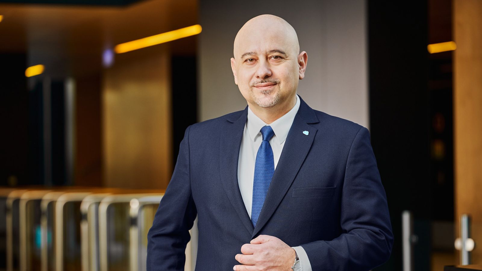 Tylko 1/3 polskich firm korzysta z AI – wnioski z badania Asseco Cloud i PMR